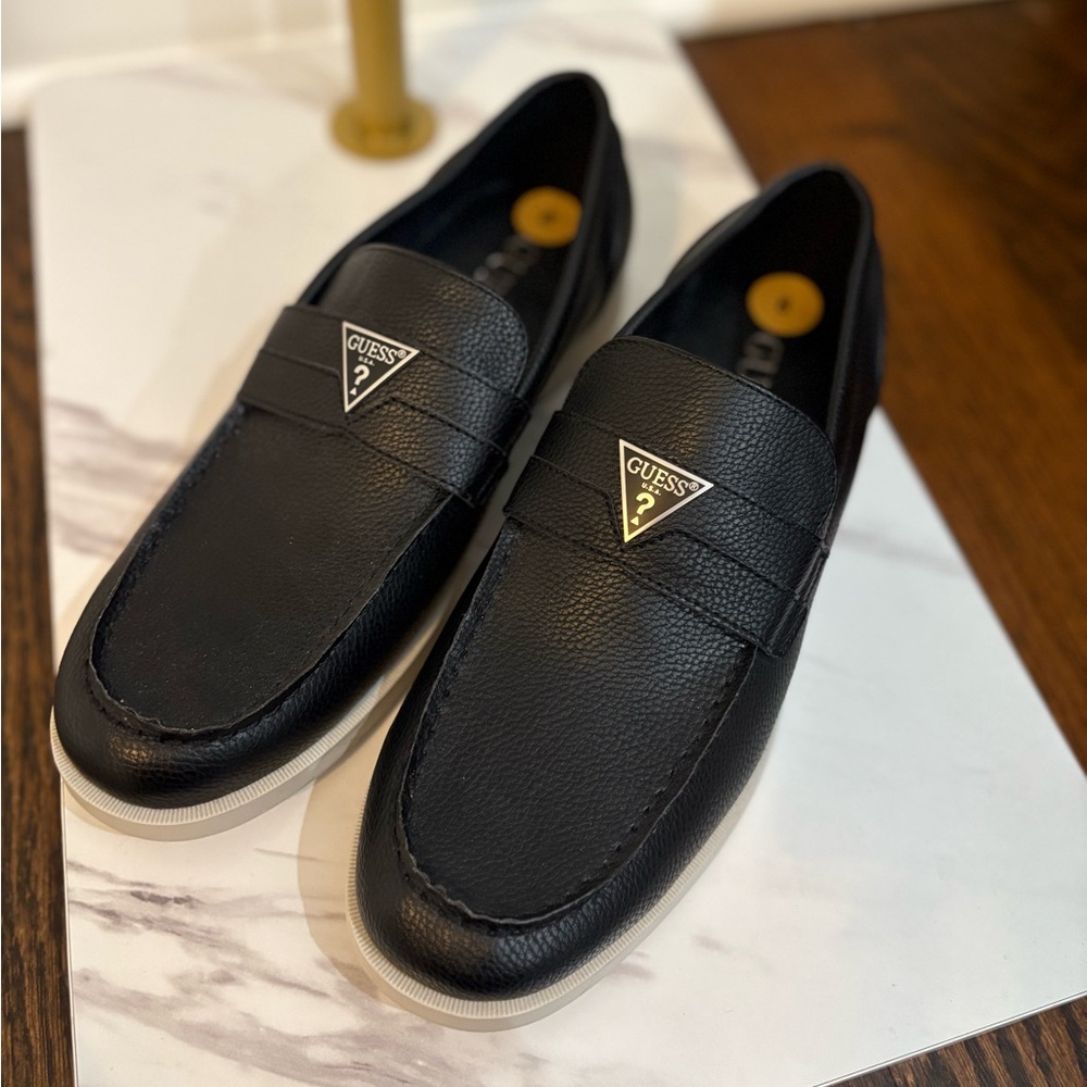 Men’s Guess Classic Black Leather Loafers